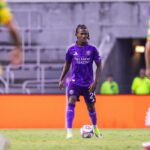 Tahir Reid-Brown em acao com a camisa do Orlando City SC